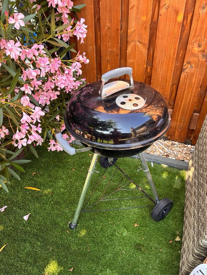 Weber Compact Kettle Houtskoolbarbecue - Zwart, Ophalen, Gebruikt
