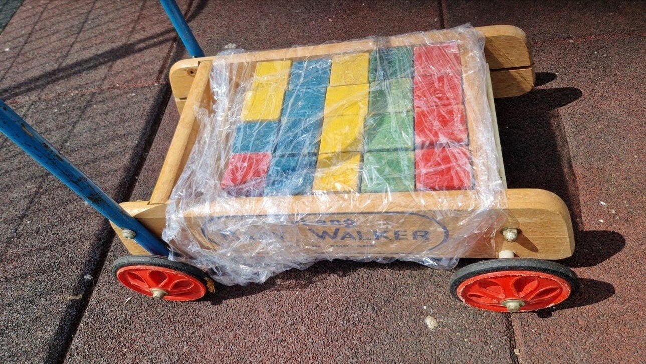 Houten babywalker met bouwblokken, Ophalen, Gebruikt, Overige typen, Onbekend