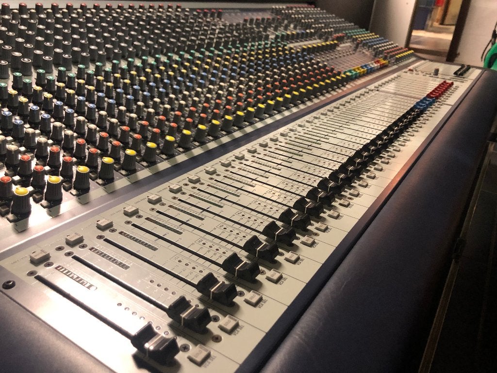 Soundcraft MH2-32, Muziek en Instrumenten, Mengpanelen, Ophalen, Zo goed als nieuw, 20 kanalen of meer, Microfooningang