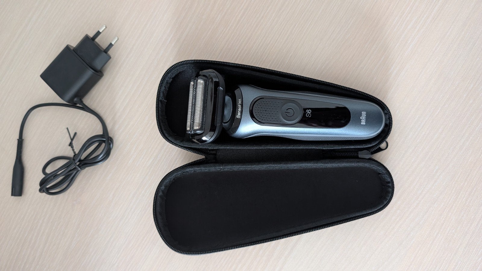 Braun Series 6 Elektrisch Scheerapparaat, Ophalen of Verzenden, Zo goed als nieuw, Scheren en Epileren