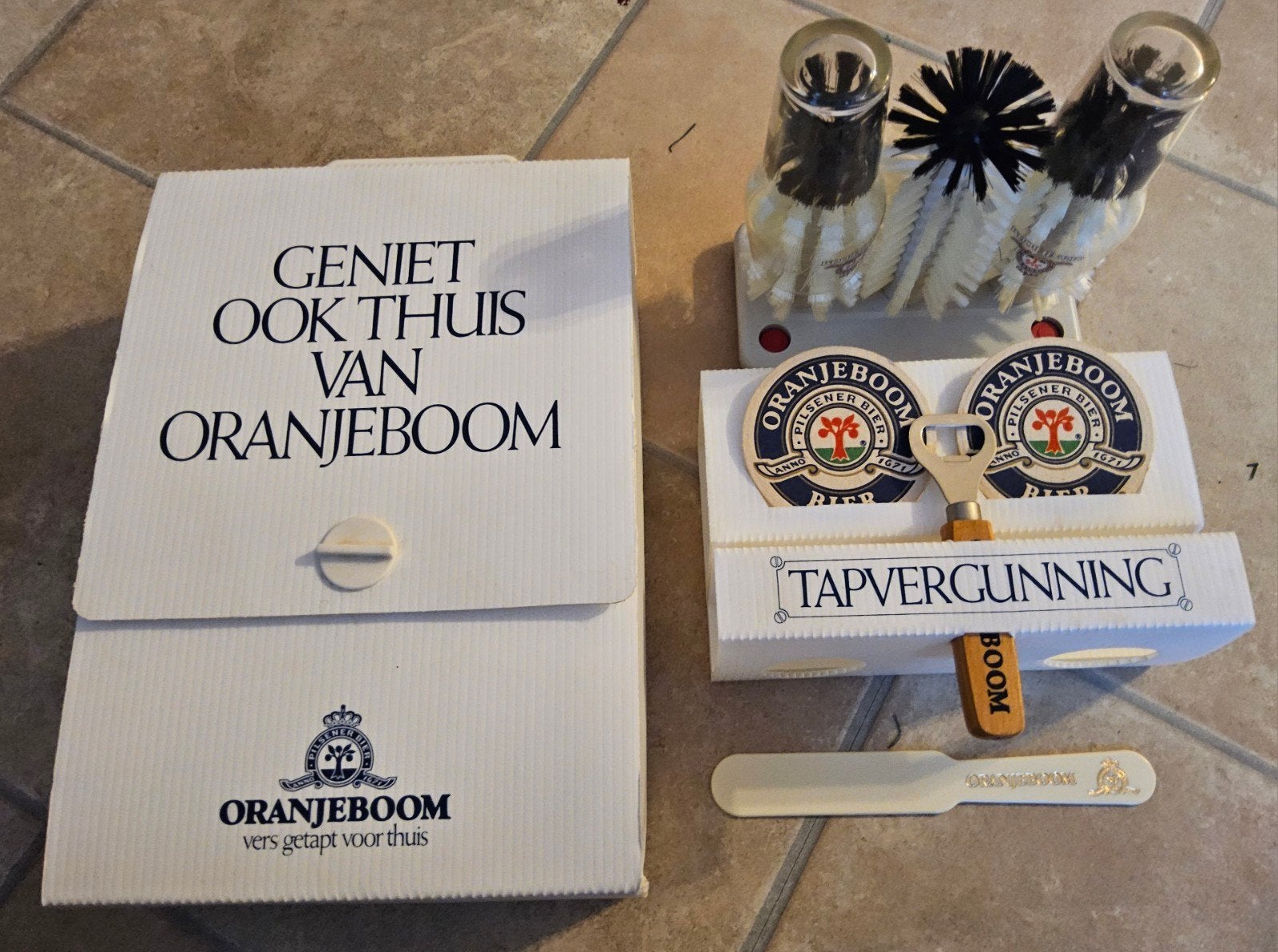 Oranjeboom biertapset met glazen, spoelborstels, afschuimer, Verzamelen, Biermerken, Ophalen of Verzenden, Nieuw, Glas of Glazen