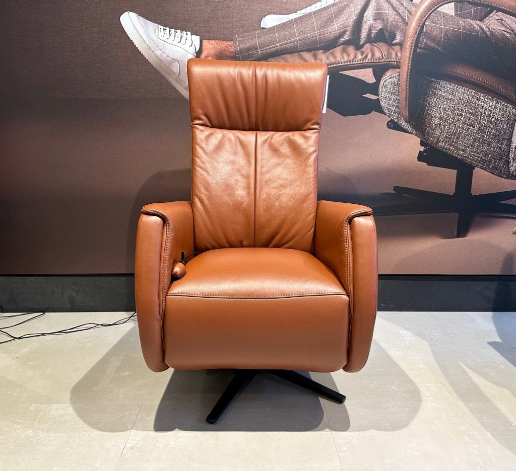 Lederen RelaxfauteuilL Gasveer VAN € 2.550,- VOOR € 1.275,-, Ophalen, Sommelsdijkse haven 19, Modern Industrieel, Visser Meubelen