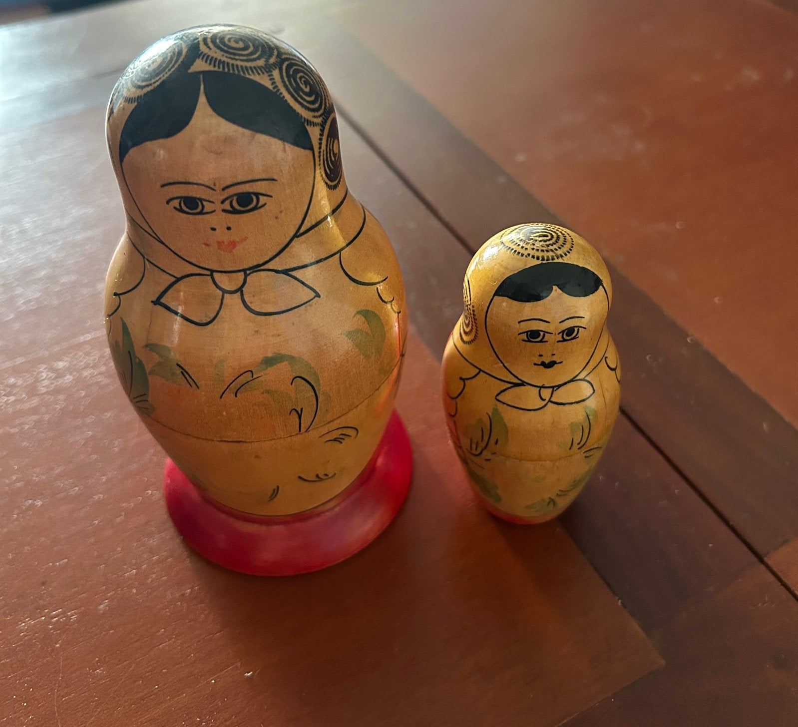 2 matroeskjas, Ophalen of Verzenden, Zo goed als nieuw