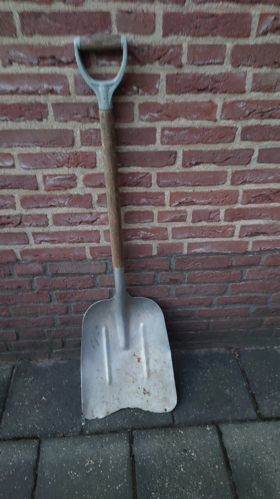 Graanschep sneeuwschep aluminium, Ophalen