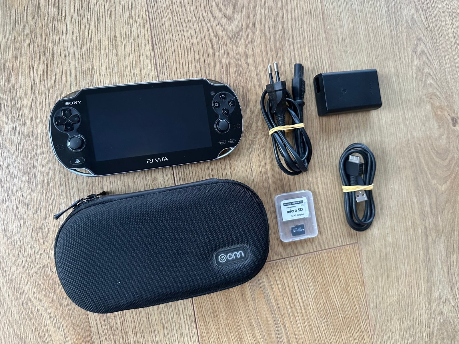 Playstation Vita 1000 (PS VITA) OLED Compleet Met Alles!!!, Spelcomputers en Games, Ophalen of Verzenden, Zo goed als nieuw