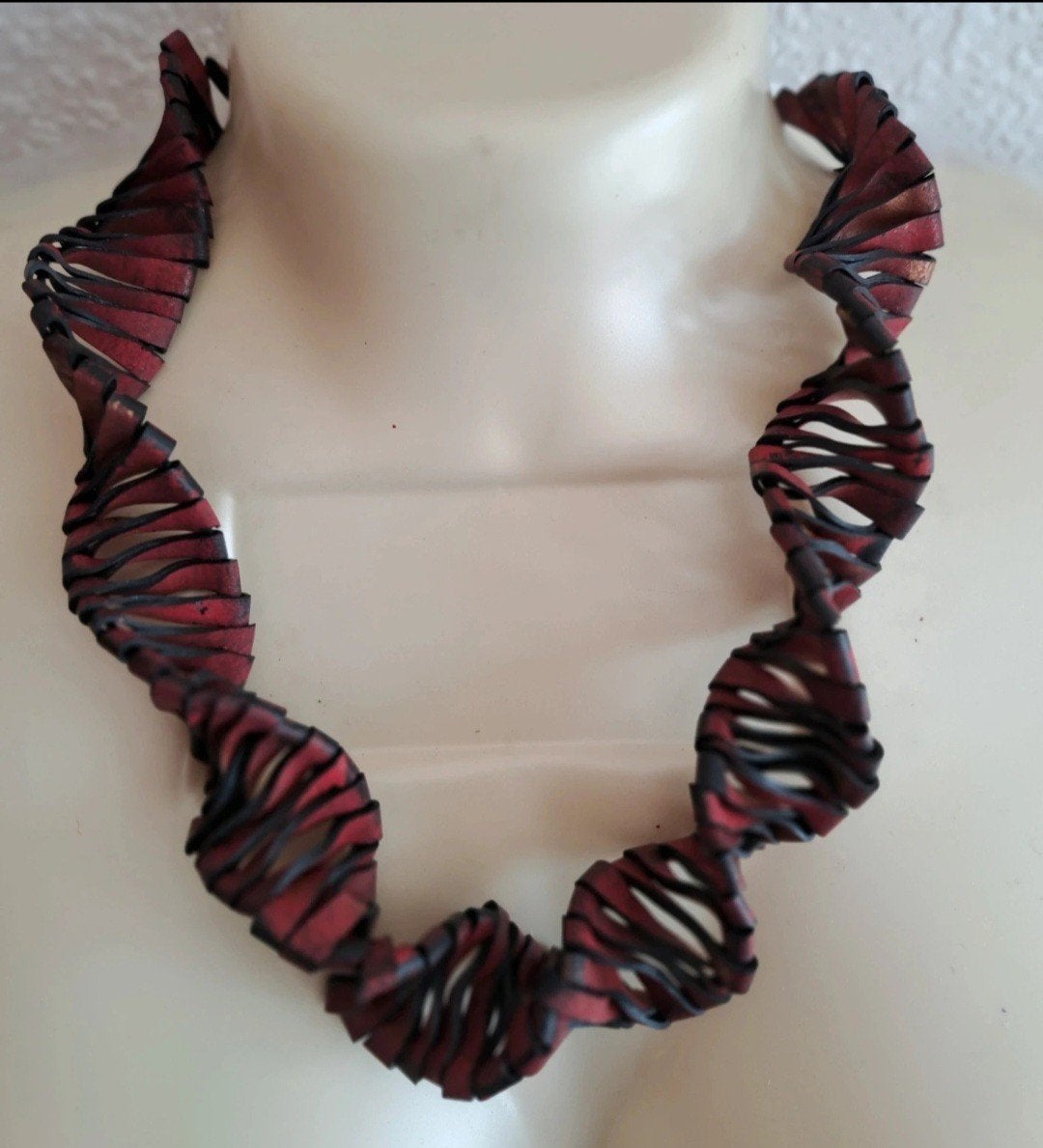 DNA rubber ketting, Ophalen of Verzenden, Nieuw, Rood, Overige materialen