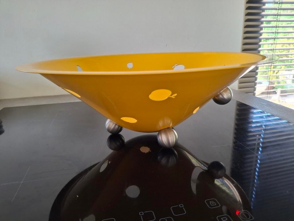 Vintage grote gele metalen design fruitschaal, Ophalen of Verzenden