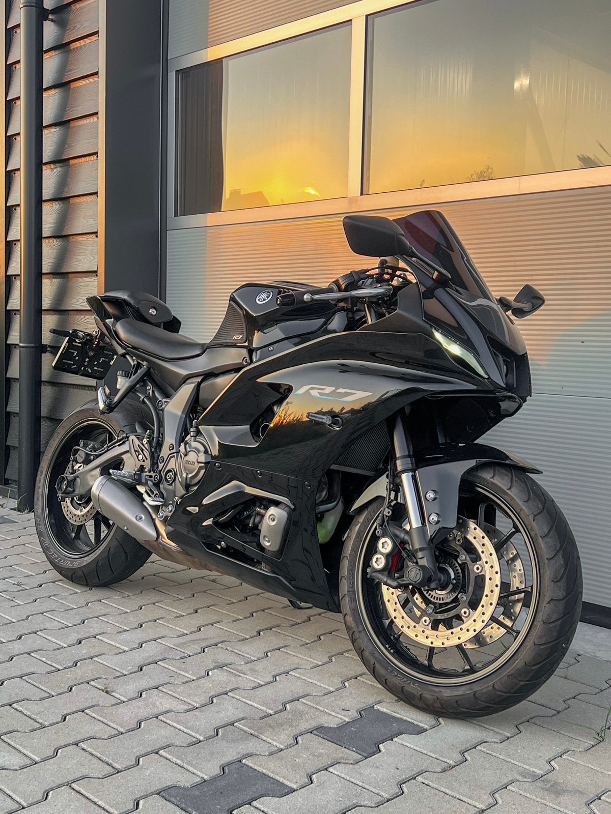 Yamaha R7 2022 35kw A2, Motoren, Occasion, Bedrijf, Super Sport, Minimaal motorrijbewijs A2