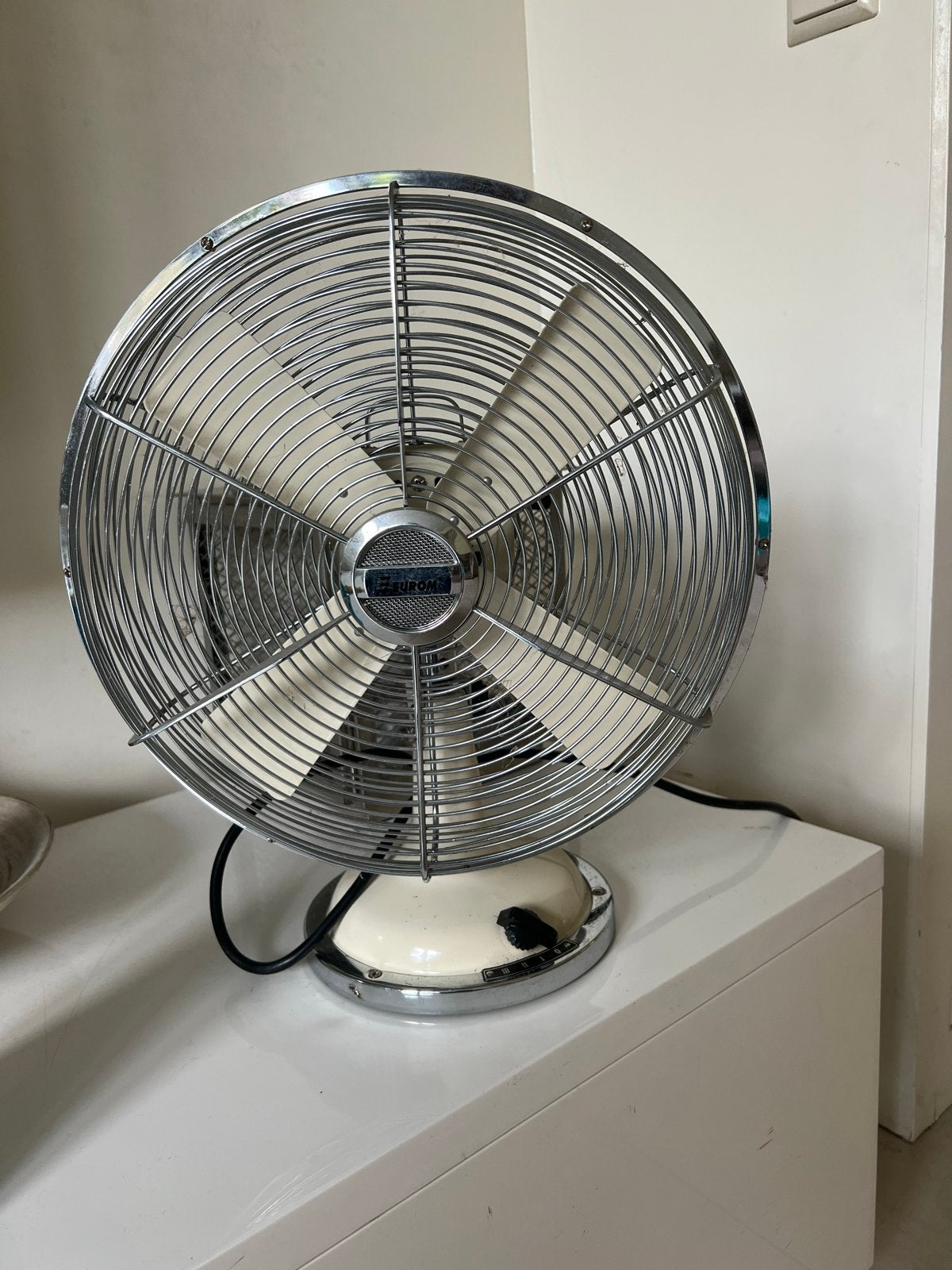 Eurom tafelventilator - Retro design, Witgoed en Apparatuur, Ventilatoren, Ophalen, Gebruikt, Tafelventilator