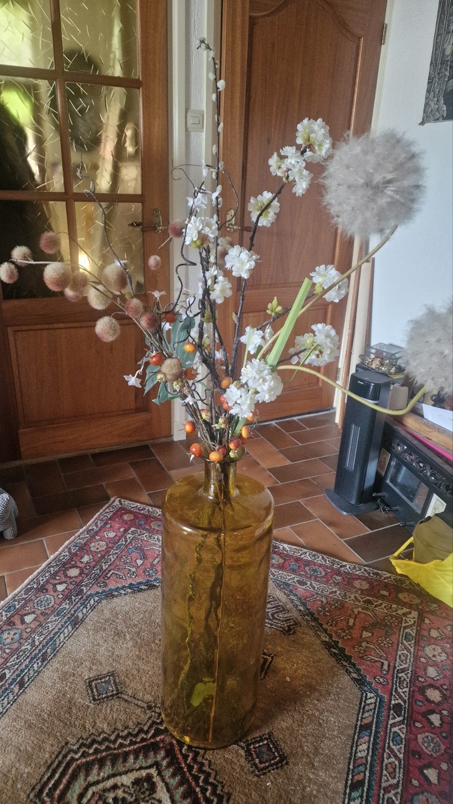 hoge vaas met bloemen, Ophalen, Zo goed als nieuw