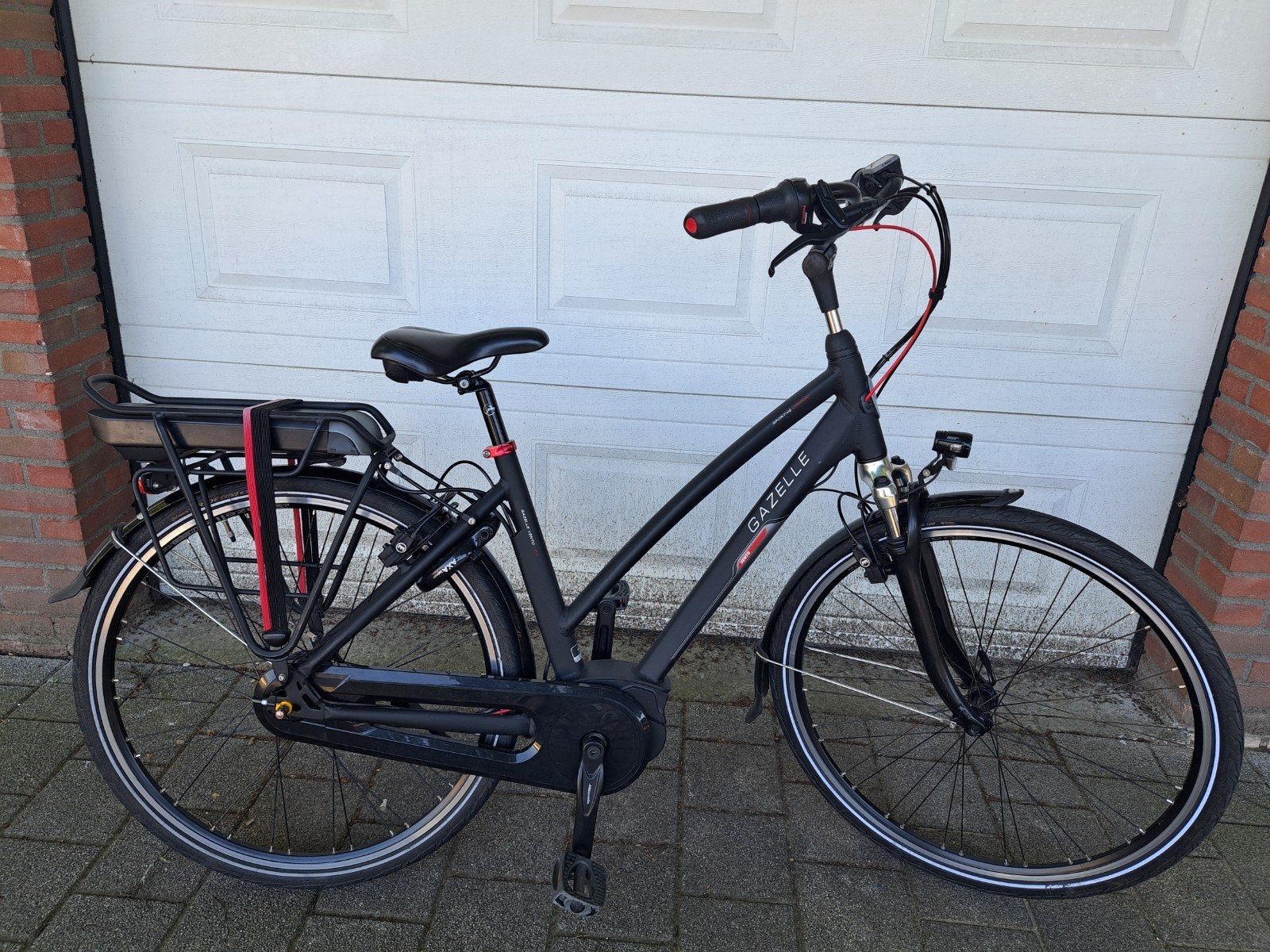 Elektrische dames fiets gazelle vento 7 vers in nieuw staat, Fietsen en Brommers, Elektrische fietsen, 47 tot 51 cm, Ophalen, Zo goed als nieuw