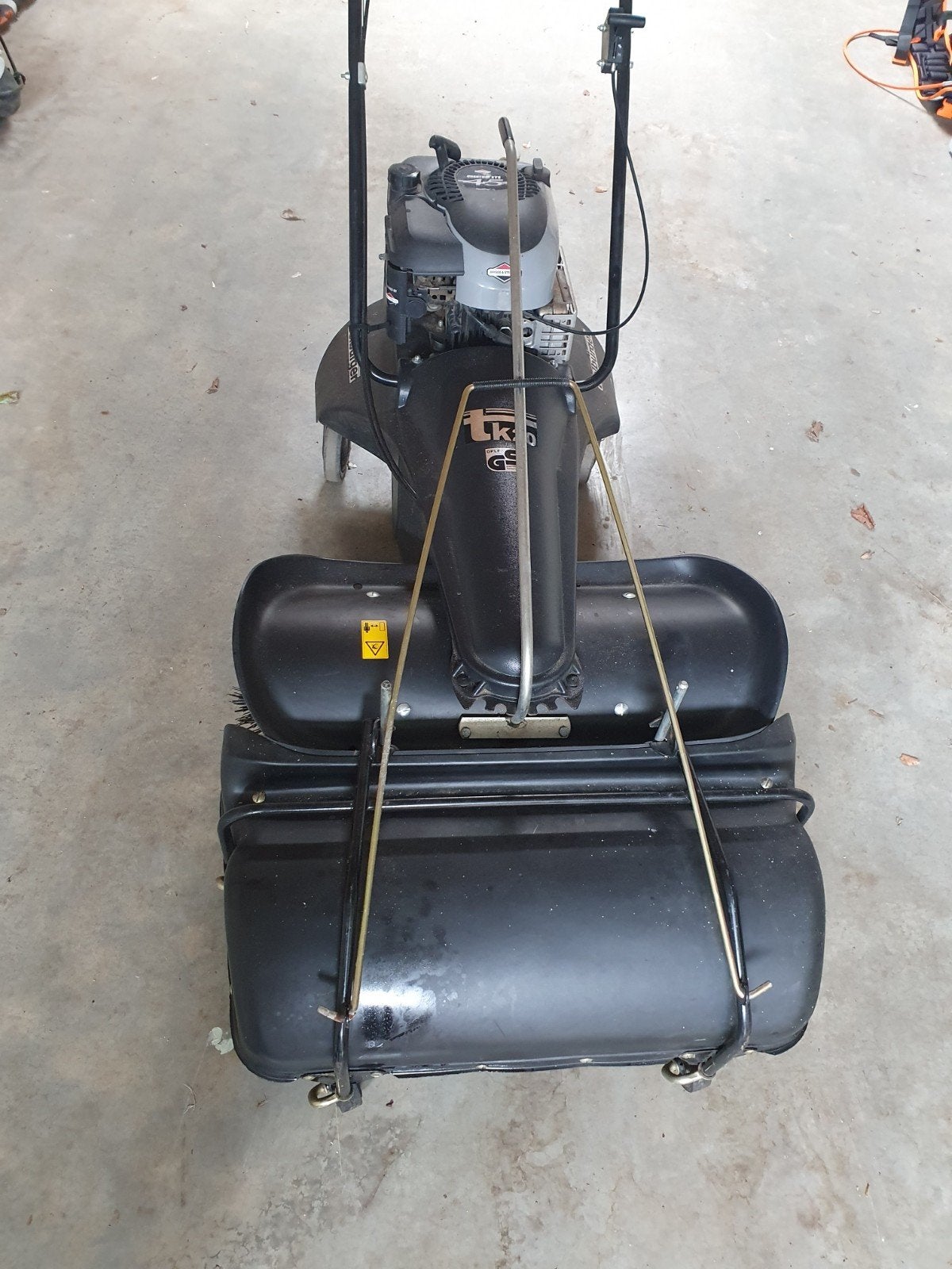 Tielburger tk20 veegmachine, Ophalen, Gebruikt