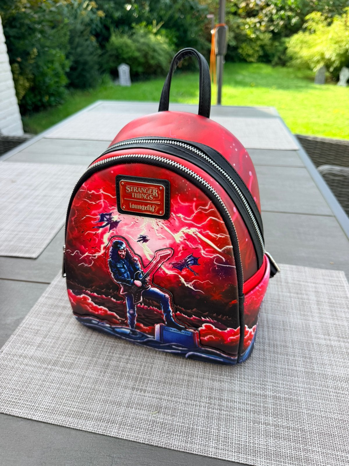 Loungefly Stranger Things Eddie Munson rugzak, Ophalen of Verzenden, Zo goed als nieuw, Overige merken