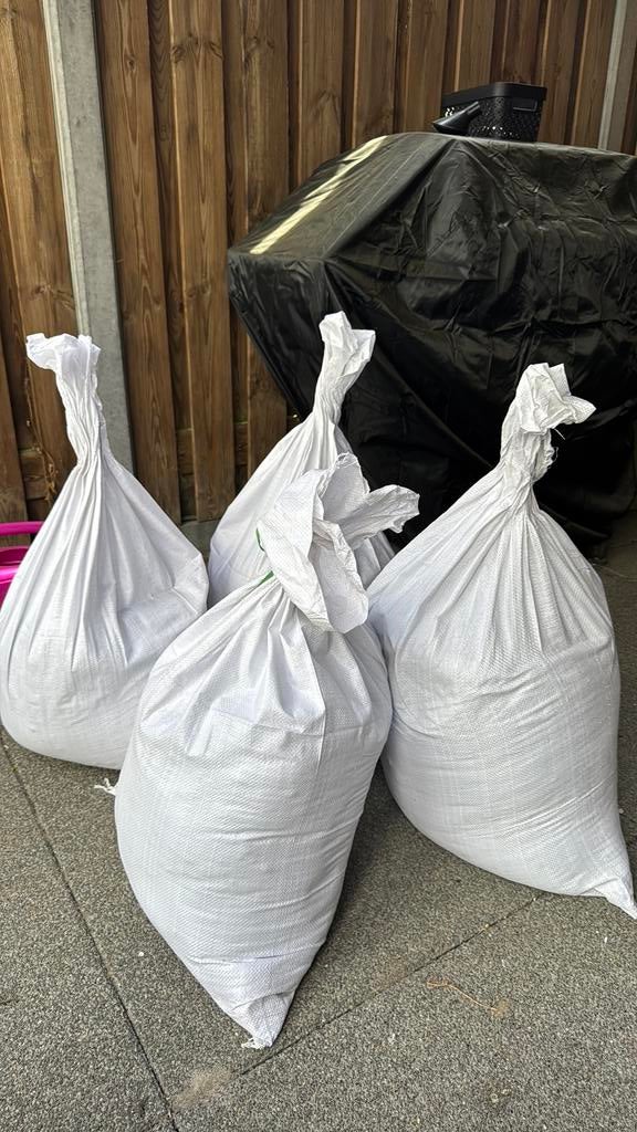 Gratis tuinaarde in ~50kg zakken (9 stucks), Tuin en Terras, Ophalen, Tuinaarde