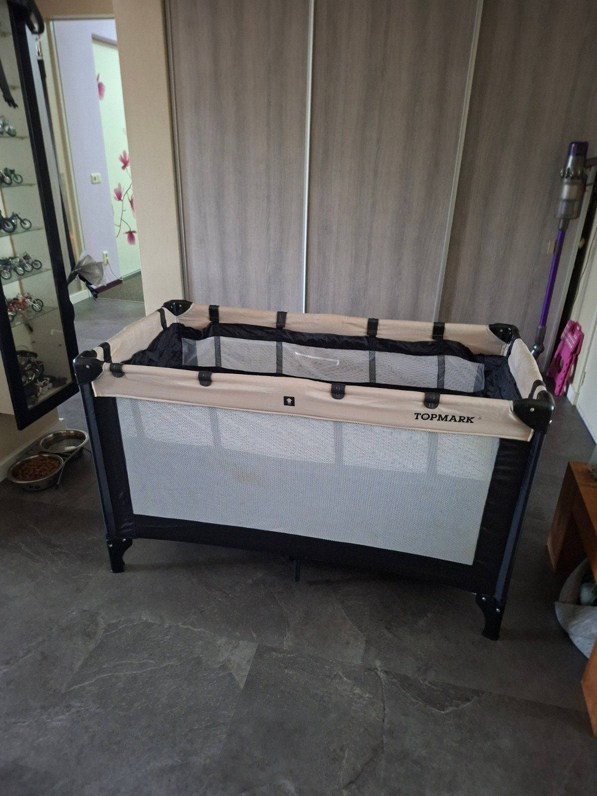 camping bedje met baby verhoger en matrasje, Ophalen