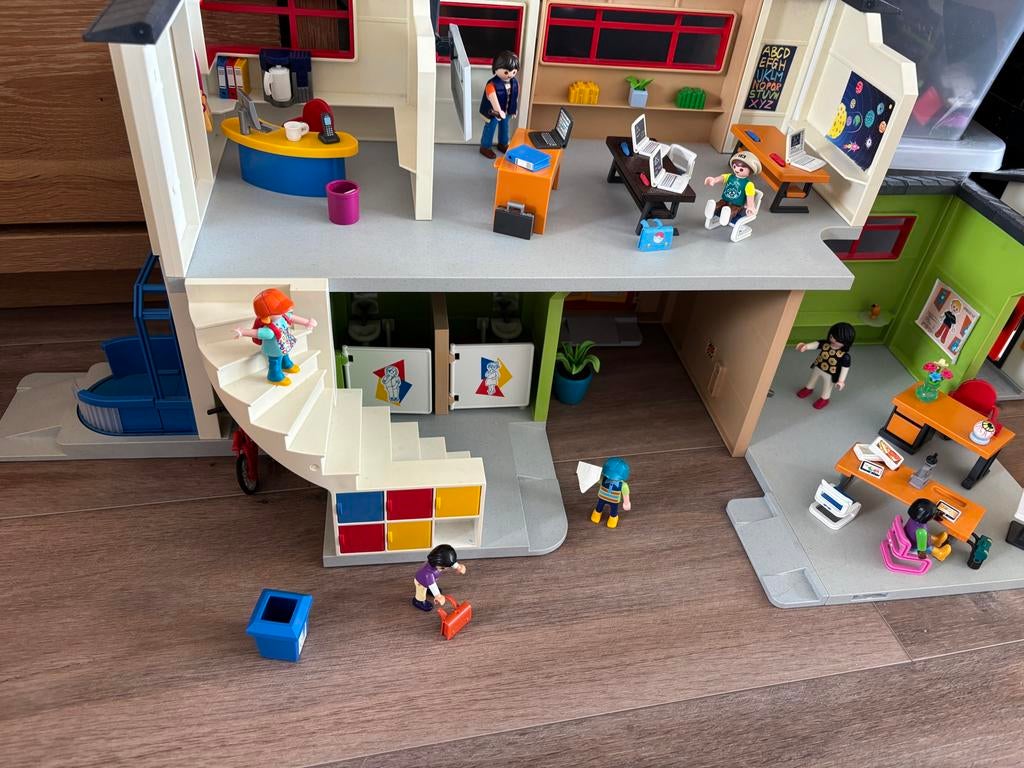 Playmobil School met veel accessoires en figuren, Kinderen en Baby's, Speelgoed | Overig, Gebruikt, Jongen of Meisje, Ophalen of Verzenden