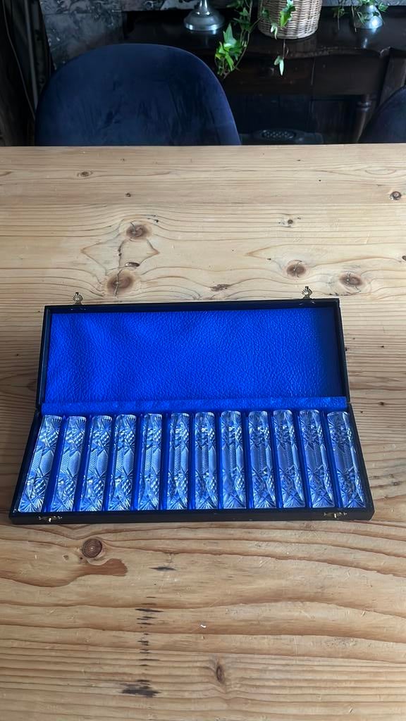 12 brocante kristallen bestekleggers in een doosje, Ophalen of Verzenden