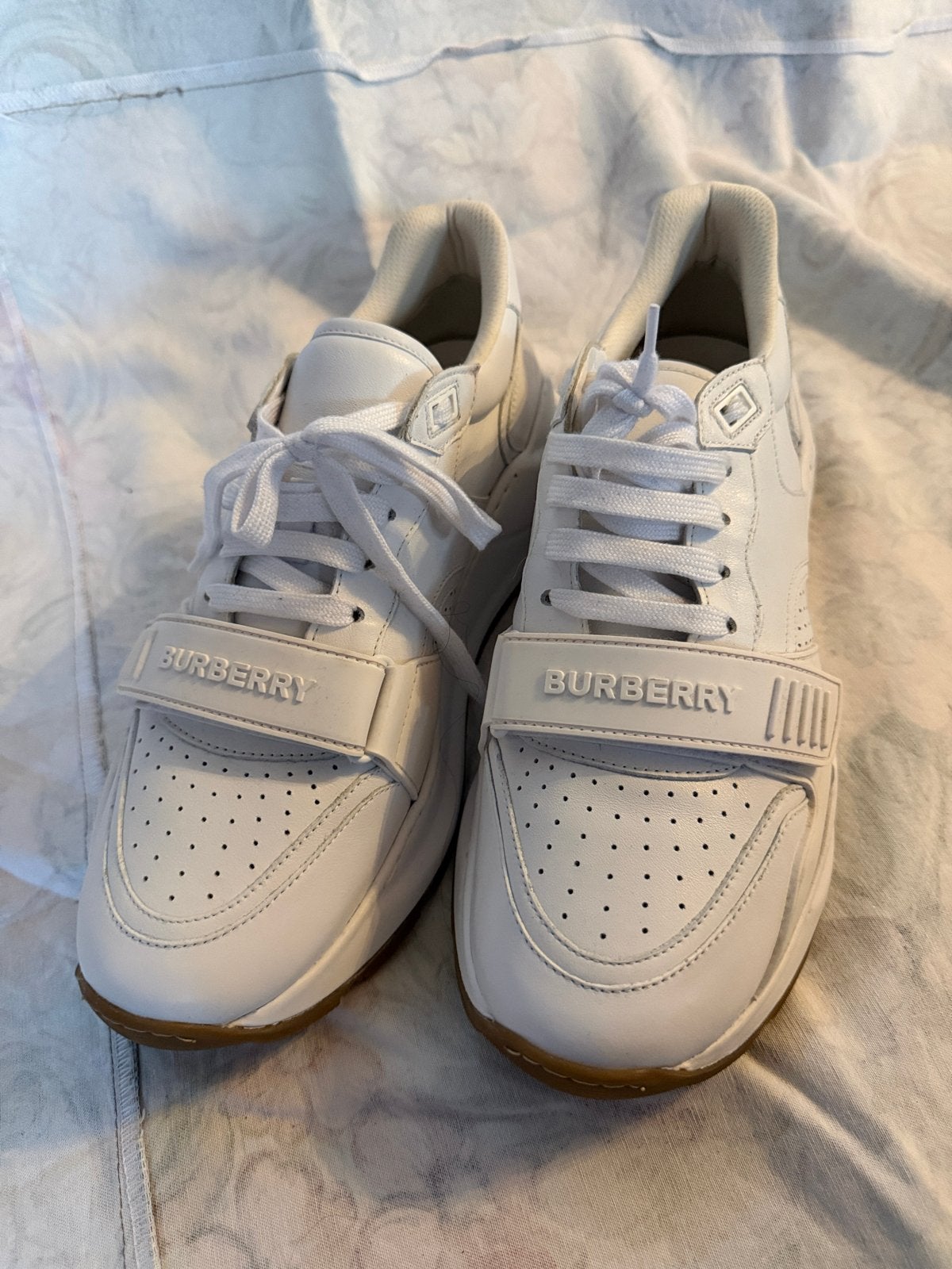 Burberry Sneakers Maat 44 - Zo goed als nieuw, Verzenden, Zo goed als nieuw, Wit, Sneakers of Gympen