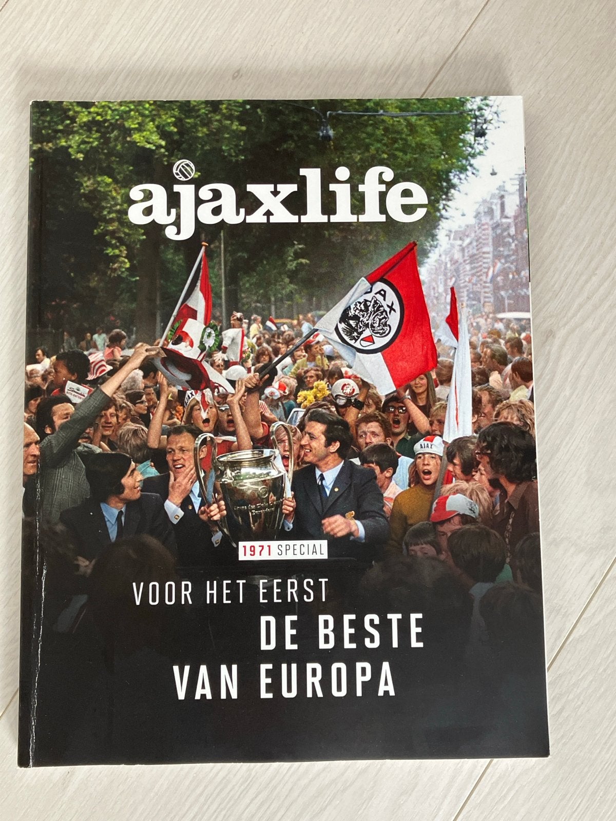 Ajaxlife 1971 Special: Voor het eerst de beste van Europa, Ophalen of Verzenden, Zo goed als nieuw, Balsport