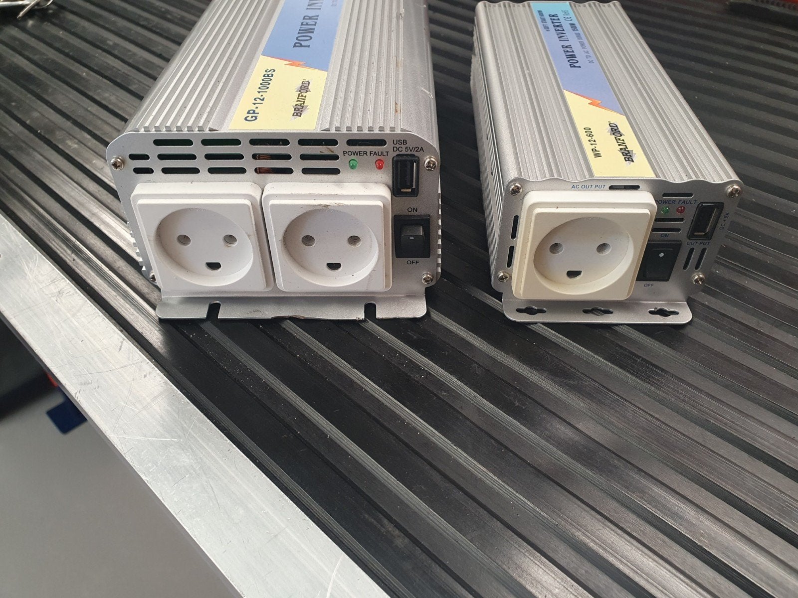 Branford Power Inverters: 1000W en 600W, Ophalen of Verzenden, Gebruikt