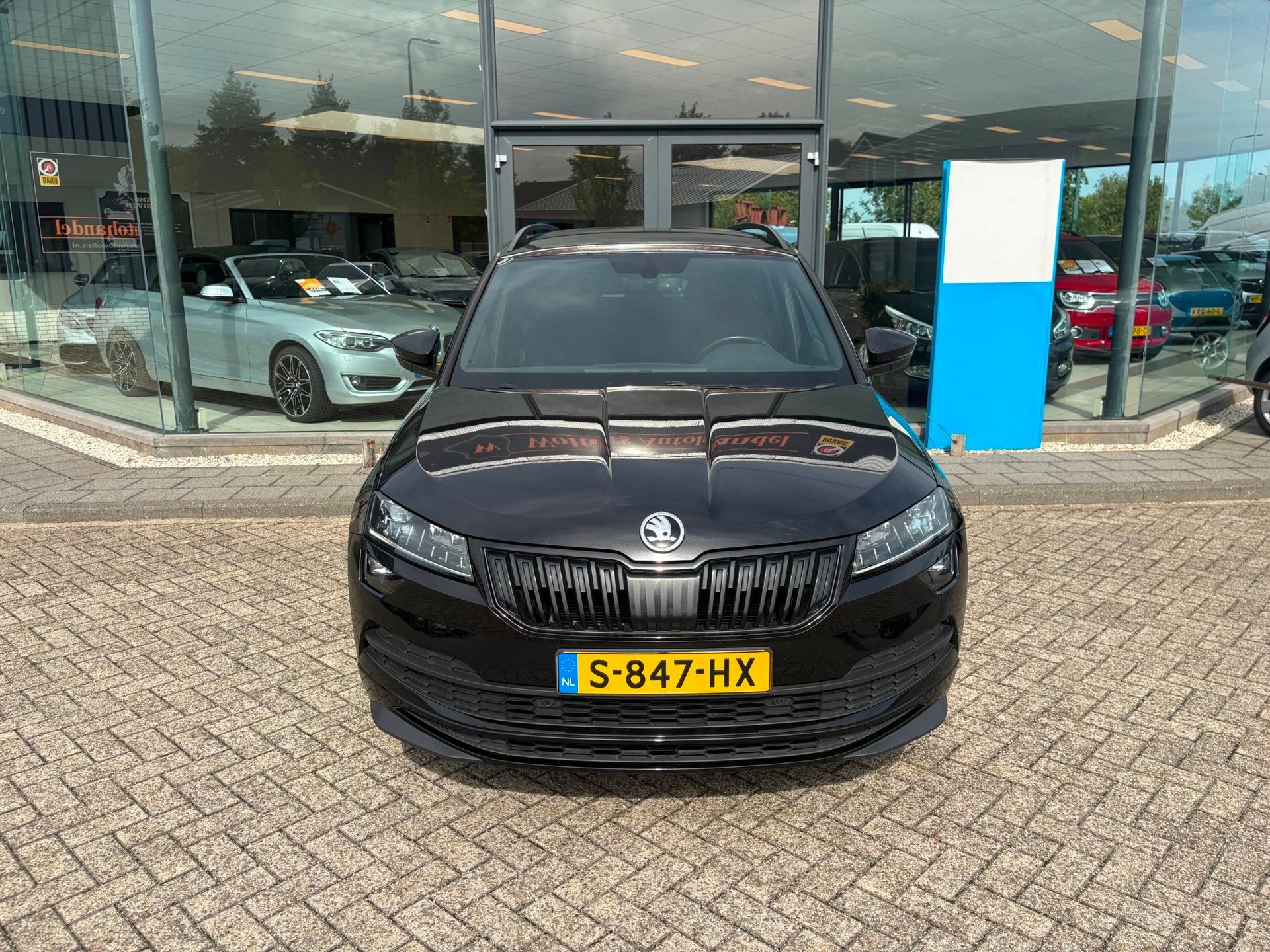 Skoda Karoq 1.5 TSI ACT Sportline Business, 4 cilinders, Zwart, Karoq, Bedrijf