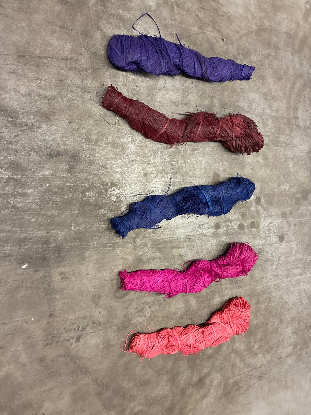 Gekleurd Raffia Garen - Diverse Kleuren 1kg, Ophalen, Overige materialen, Meerkleurig, Nieuw