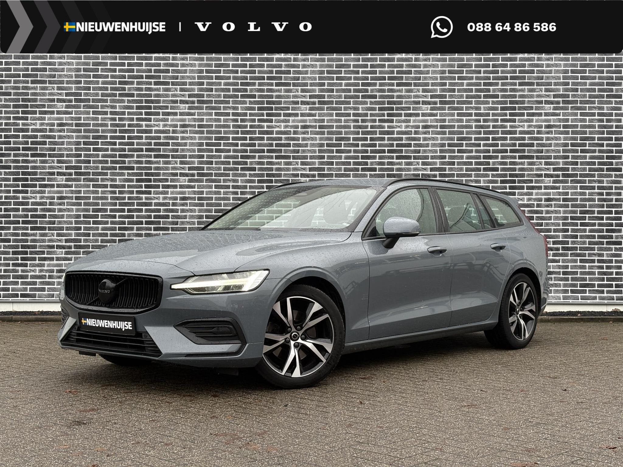 Volvo V60 B3 Essential | Google Maps navigatie | Trekhaak |