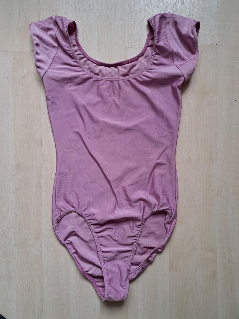 Balletpakje m. Klein mouwtje mt. 38, polyamide/lycra  €2.00, Maat 38/40 (M), Overige typen, Ophalen of Verzenden, Roze
