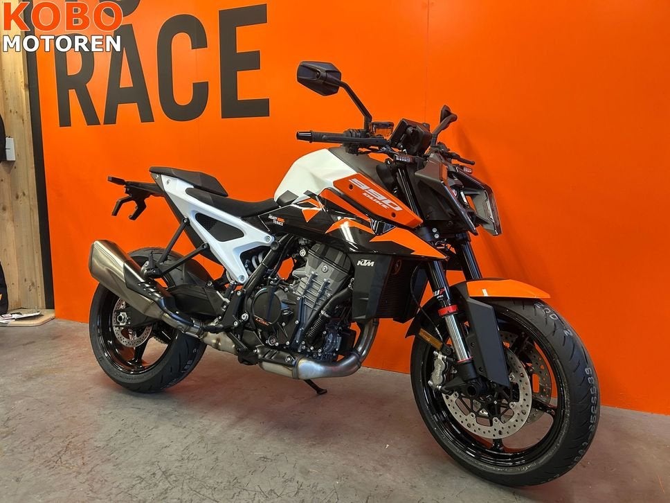 KTM 990 DUKE (bj 2026), Motoren, 2 cilinders, KTM, Bedrijf, Onbekend