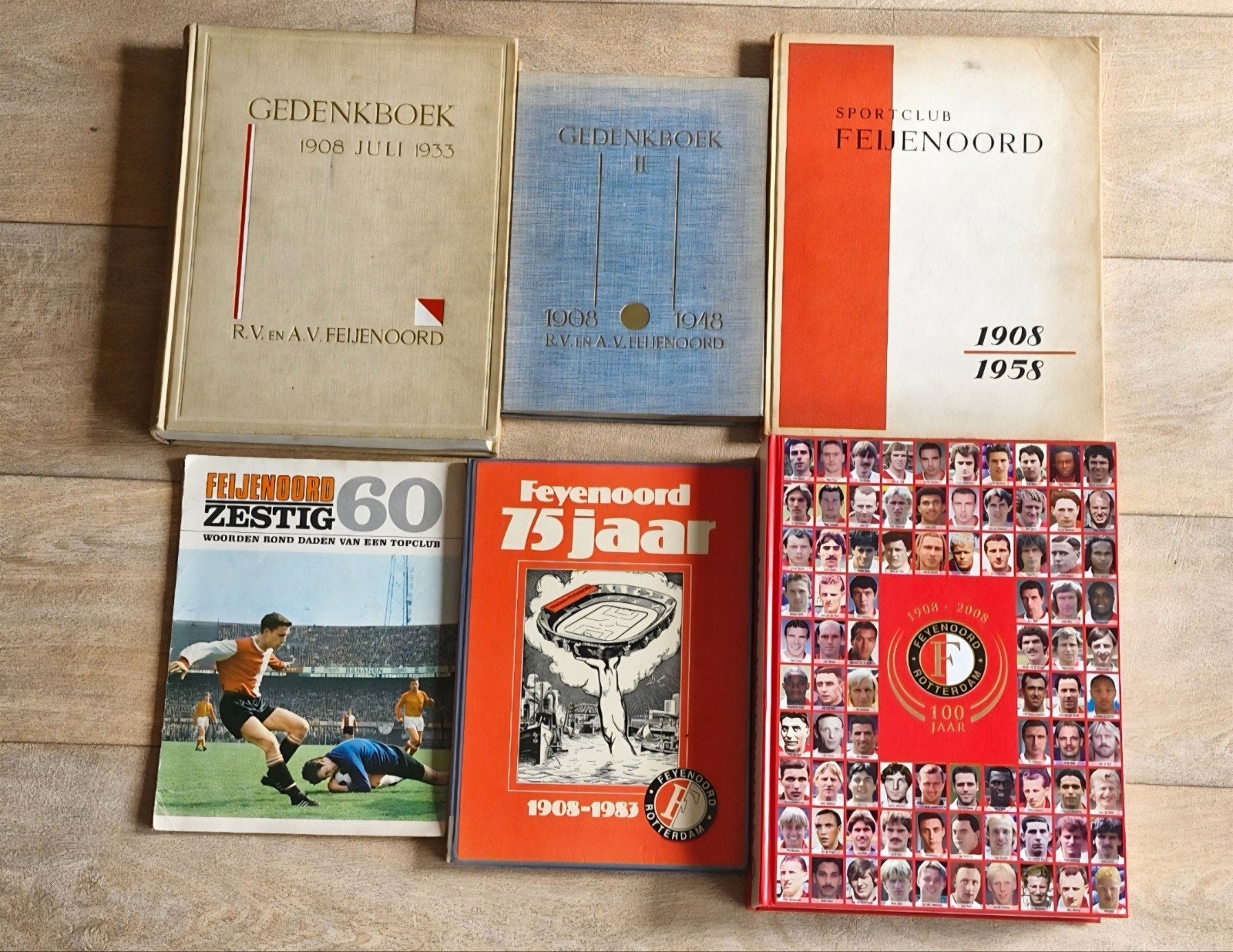 Complete set van 6 Feyenoord gedenkboeken (25-100 jaar), Ophalen, Zo goed als nieuw, Balsport