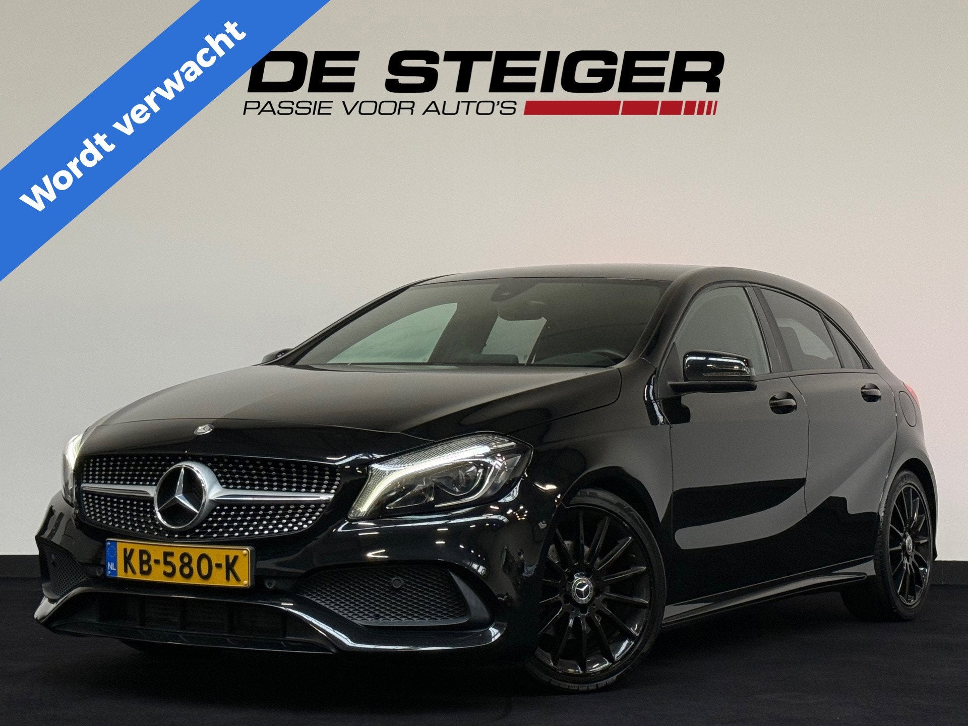 Mercedes-Benz A-klasse 180 AMG Night Dynamic Sfeer Led NAP, Auto's, Dealer onderhouden, Gebruikt, 4 cilinders, 19 km/l