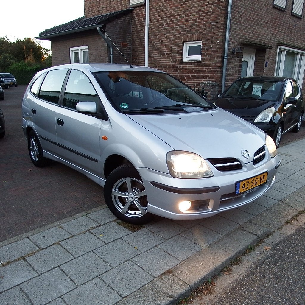 Nissan Almera Tino 1.8 AUT 2006 Grijs Airco Hoge Instap!!!, Auto's, Stof, 1250 kg, 4 cilinders, 700 kg