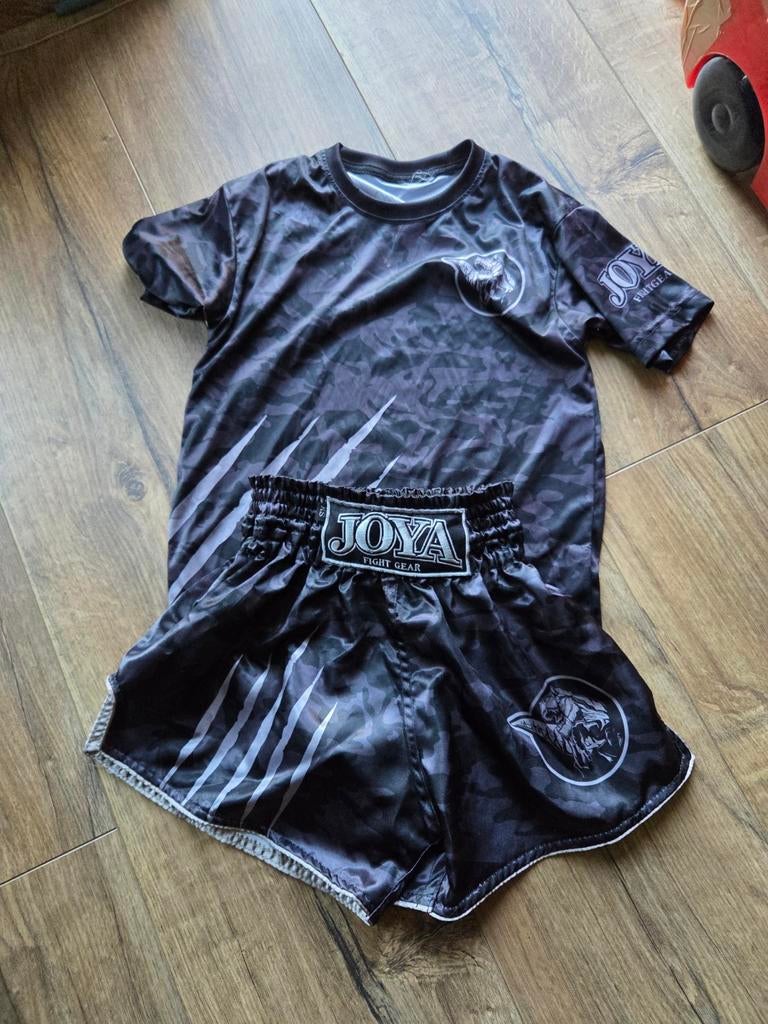 Joya Vechtsportkleding voor kinderen (6-9 jaar) - ZGAN, Ophalen of Verzenden, Zo goed als nieuw, Vechtsportkleding
