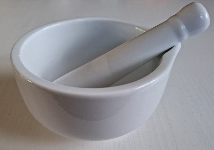 Grote witte porseleinen vijzel met stamper, Gebruikt, Klassiek, -, Overige typen