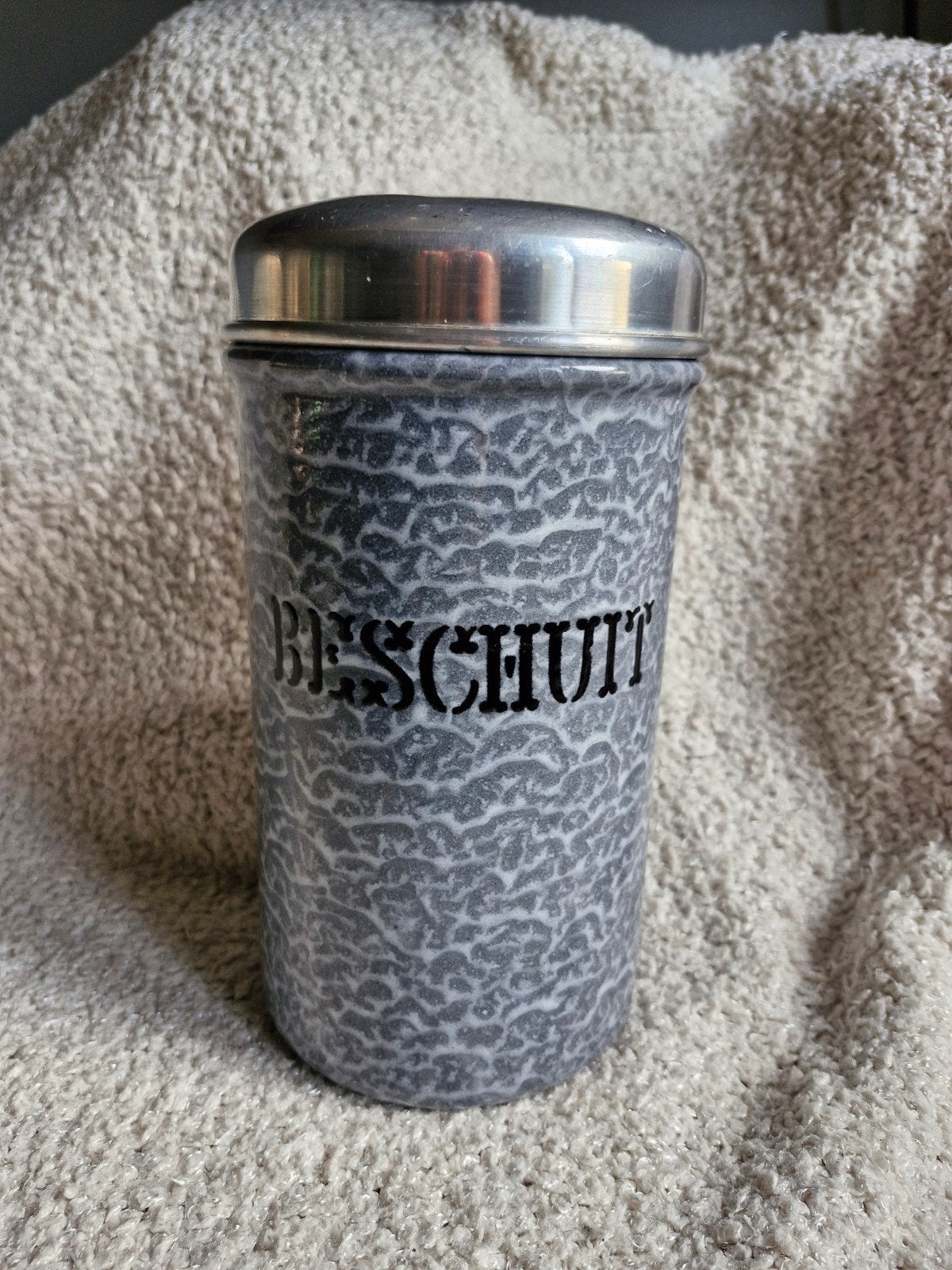 Grijs gewolkt emaille beschuitbus, Antiek en Kunst, Ophalen