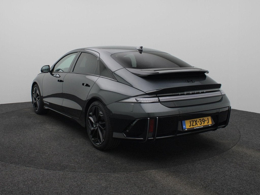 Hyundai IONIQ 6 Business 77.4 kWh | Stoelverwarming voor/ach, Auto's, Automaat, Achterwielaandrijving, Zwart, Lichtsensor