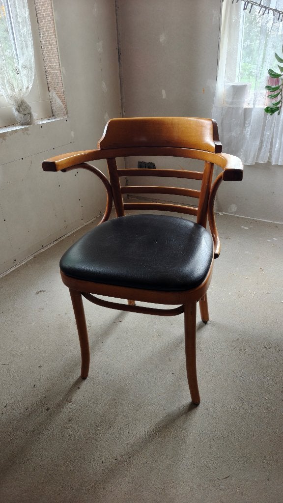 Vintage Fischel thonet cafe stoelen., Ophalen, Gebruikt, Bruin, Vijf, Zes of meer stoelen