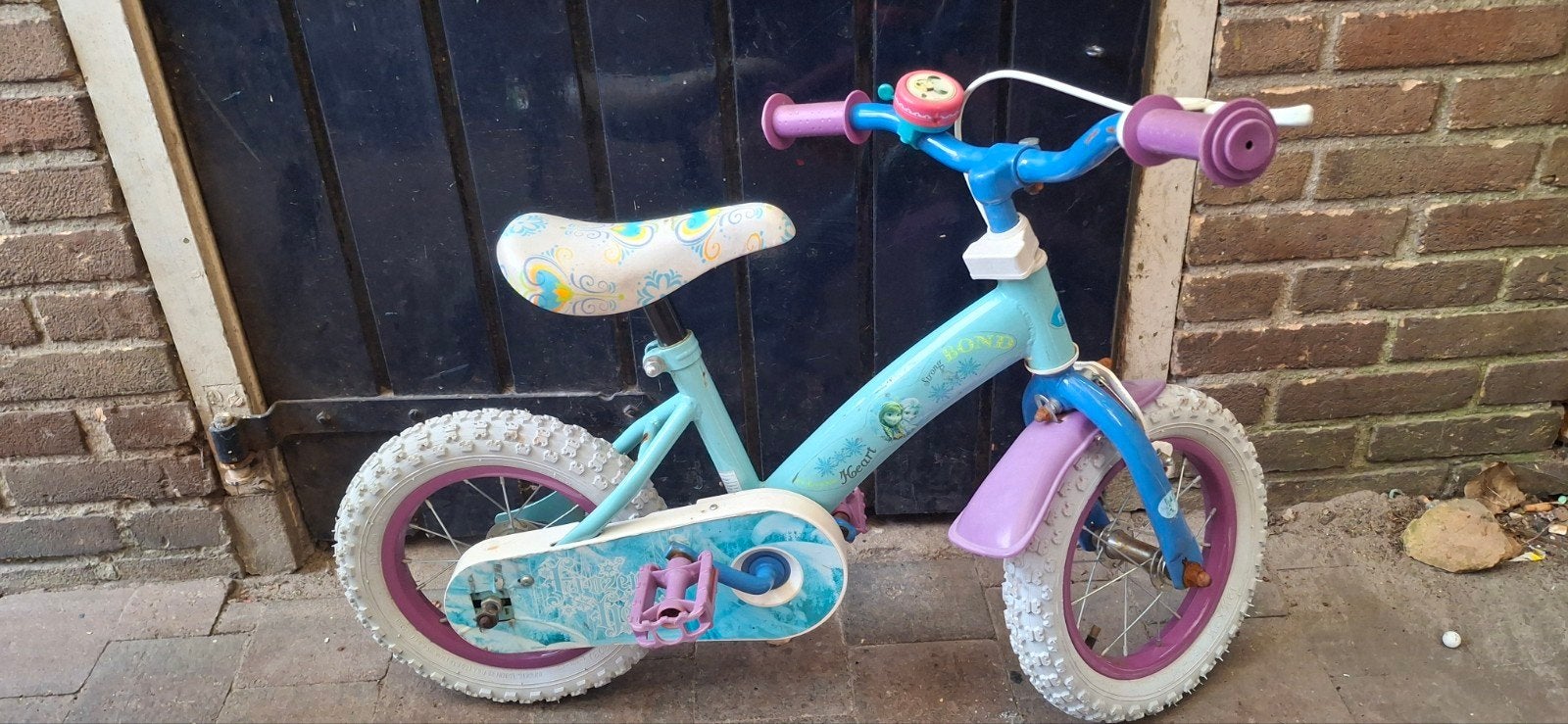 Kinderfiets 18 inch - Frozen thema, Terugtraprem, Onbekend, Ophalen of Verzenden, 16 tot 20 inch