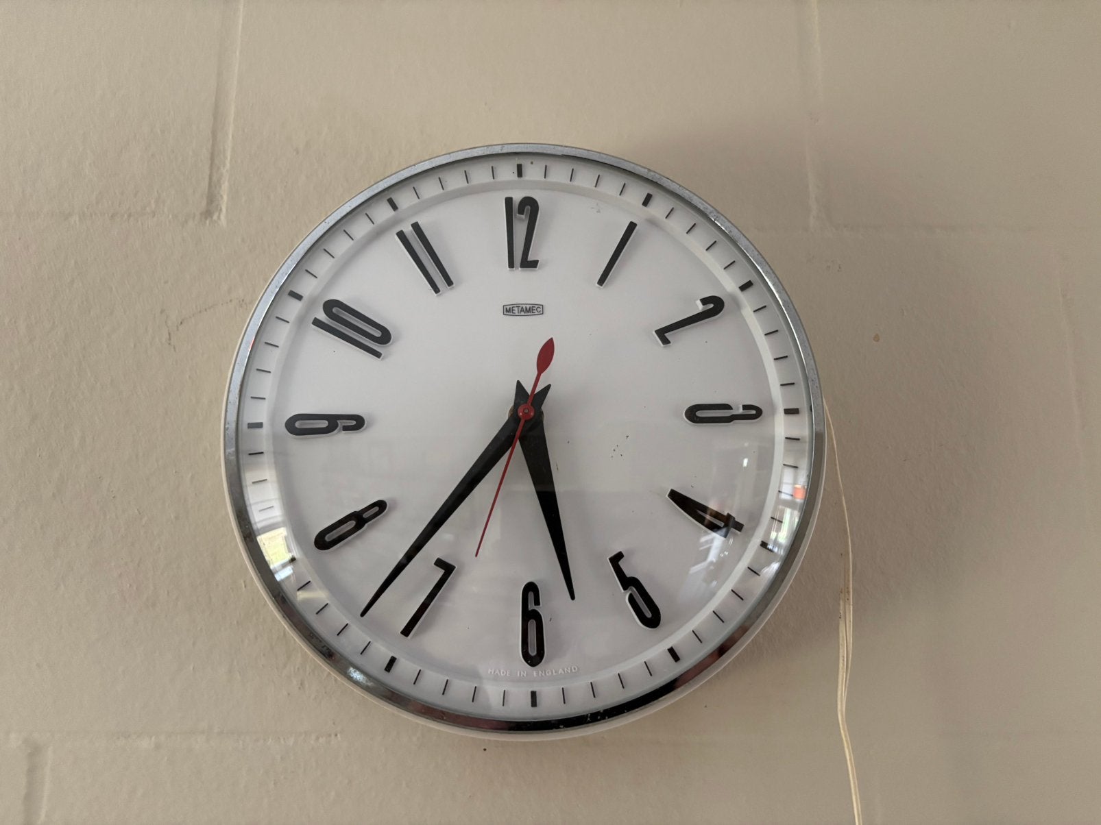 Vintage Metamec elektrische klok wandklok jaren 60 / 70, Ophalen, Huis en Inrichting