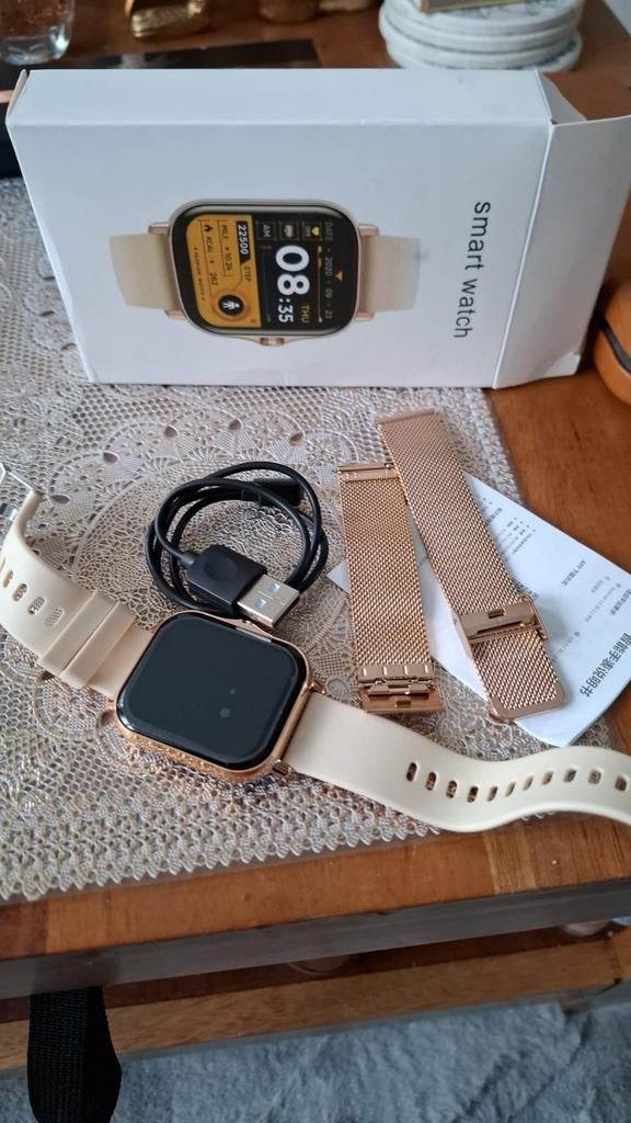 Nieuwe Smartwatch met extra bandje - Ongebruikt cadeau, Ophalen of Verzenden, Stappen, Nieuw, Android