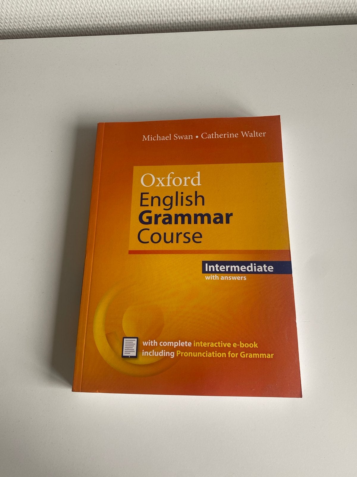 Oxford English Grammar Course Intermediate met antwoorden, Ophalen of Verzenden, Zo goed als nieuw, Non-fictie