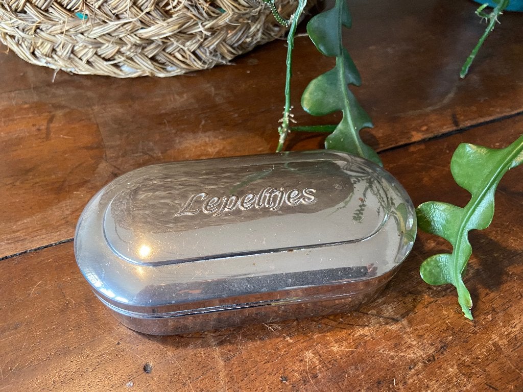 Super oud vintage retro lepeldoosje met blauw fluweel i.g.st, Ophalen of Verzenden