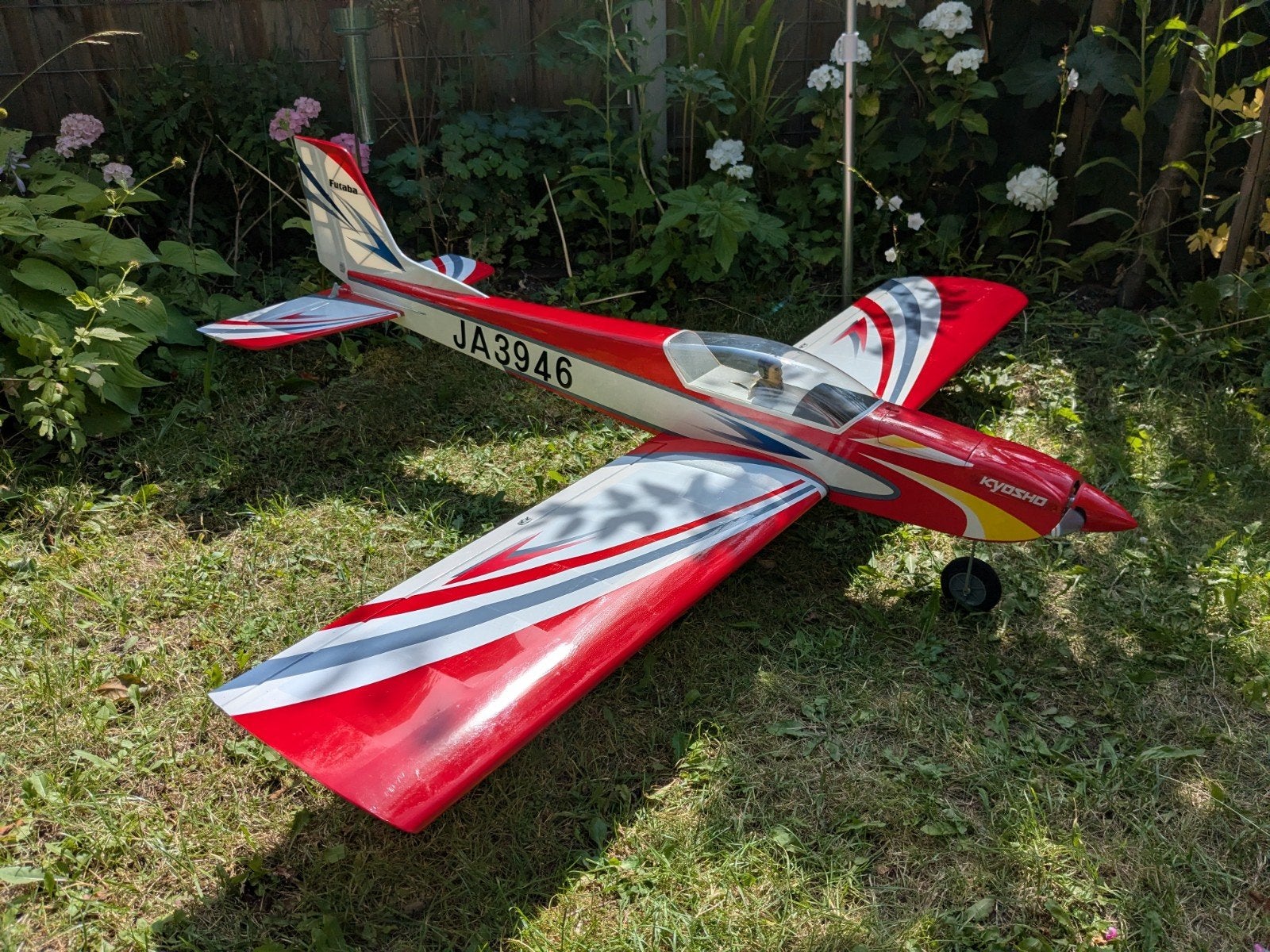 Kyosho Calmato 40, incl. set up, z.g.a.n., Hobby en Vrije tijd, Modelbouw | Radiografisch | Vliegtuigen, Ophalen, Zo goed als nieuw
