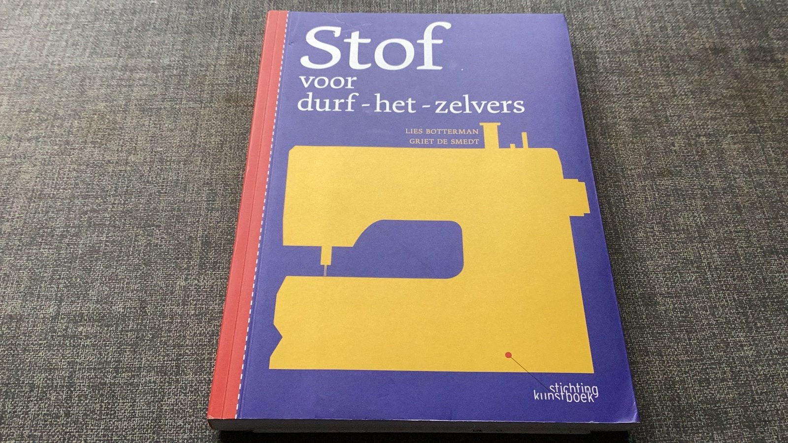 Stof voor durf-het-zelvers Griet de Smedt, Hobby en Vrije tijd, Kledingpatronen, Ophalen of Verzenden, Zo goed als nieuw, Kind