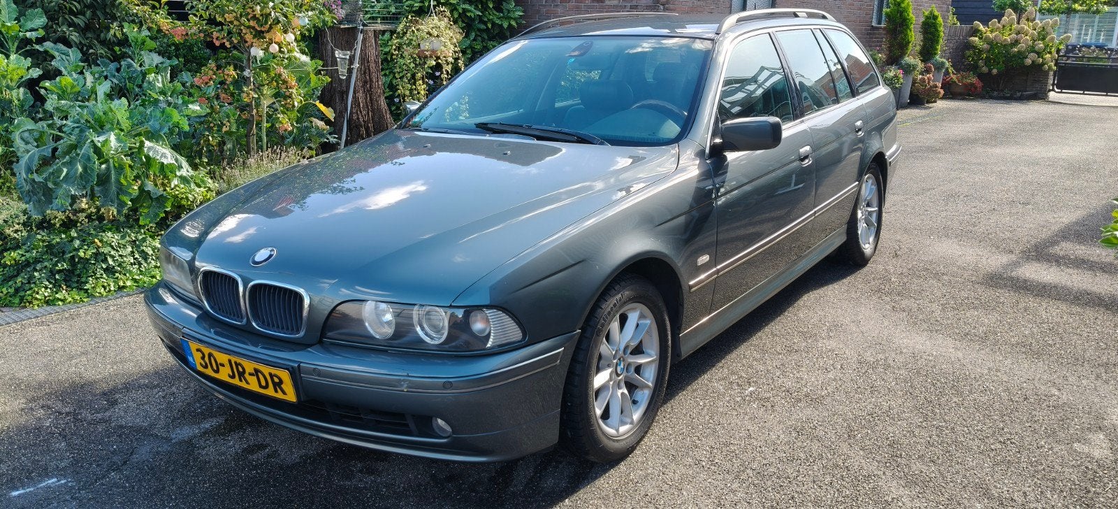 BMW 5-Serie 2.5 I 525 Touring AUT 2002 Grijs E39, Automaat, Achterwielaandrijving, 1610 kg, Stationwagon