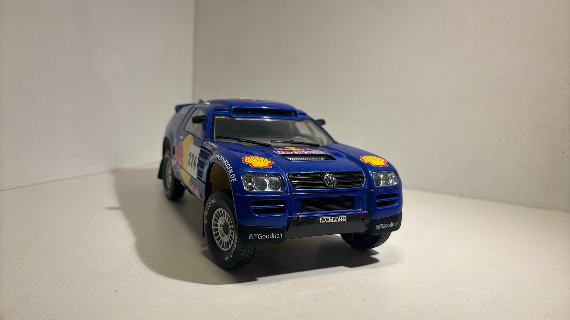 Volkswagen race Touareg bburago 1.18, Ophalen of Verzenden, Bburago, A, A