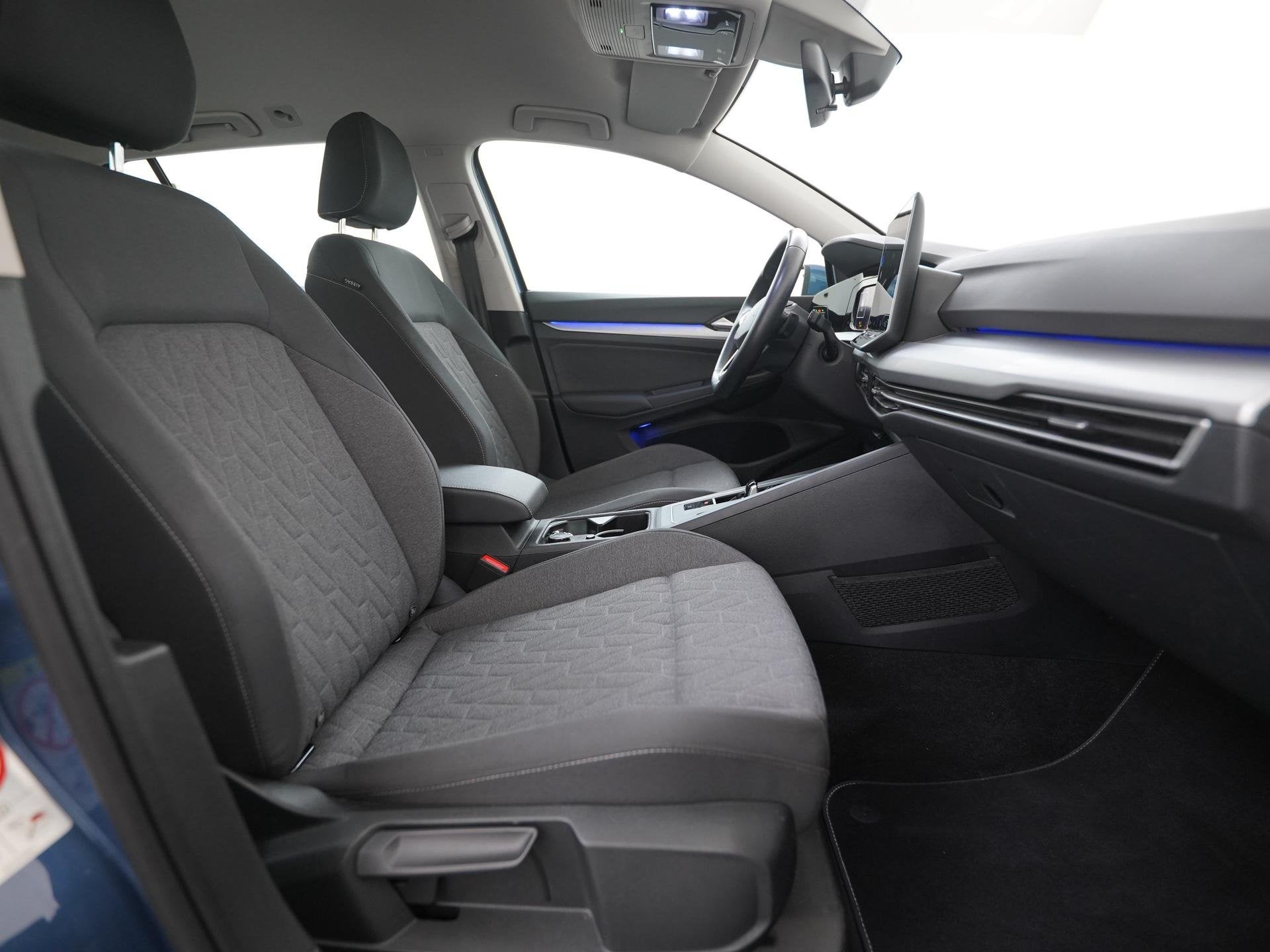 Volkswagen Golf Variant 1.5 eTSI Life DSG | Facelift | Trekh, Auto's, 12 maanden, Stof, 4 cilinders, Blauw