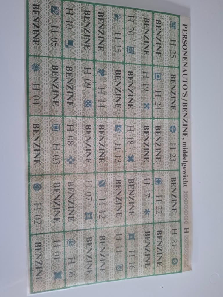 Oude benzinebonnen/coupons voor personenauto's, Verzamelen, Overige Verzamelen, Ophalen of Verzenden, Zo goed als nieuw