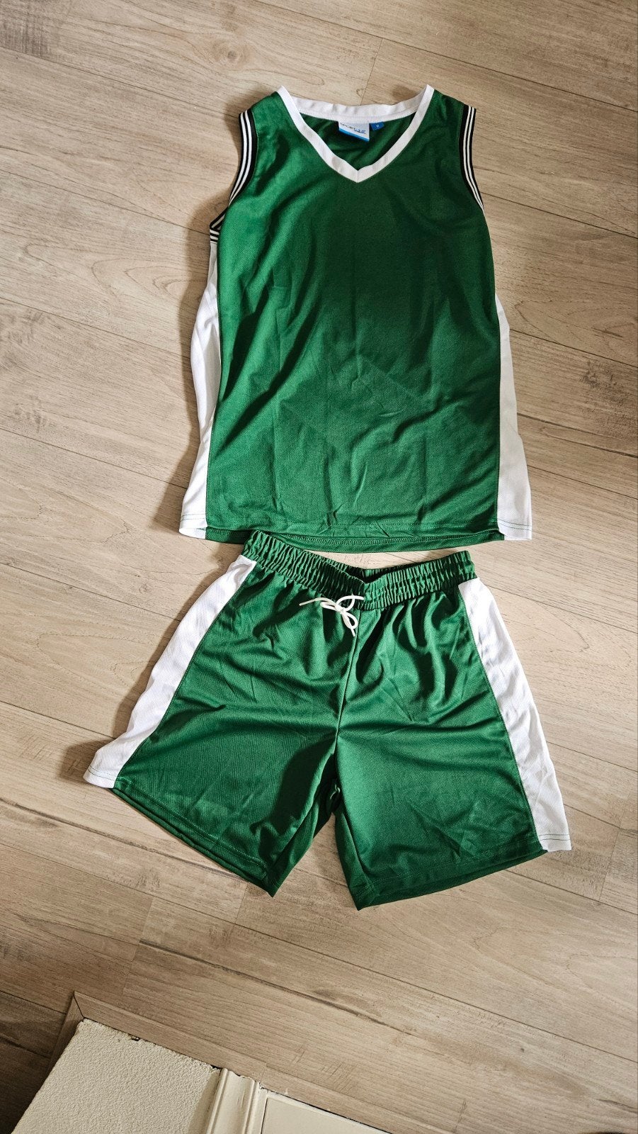 Nieuw 2 Basketbal tenues dames M/L kleur groen en rood, Maat 38/40 (M), Sportline, Meerkleurig, Overige typen
