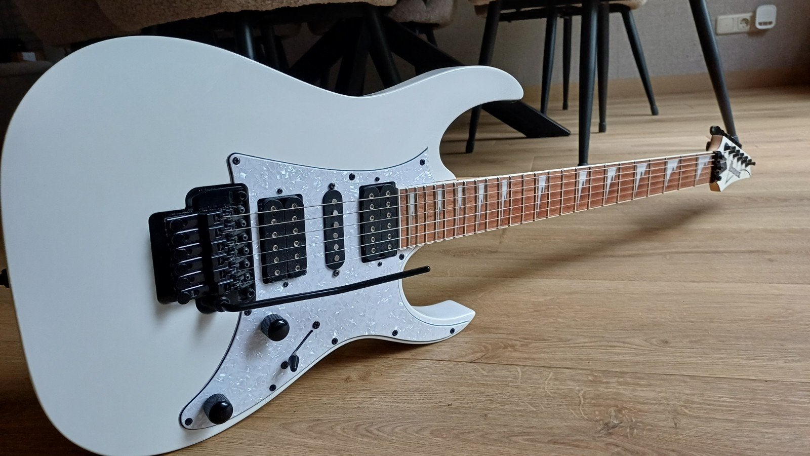Ibanez RG350 DXZ, Ophalen, Zo goed als nieuw, Solid body, Ibanez